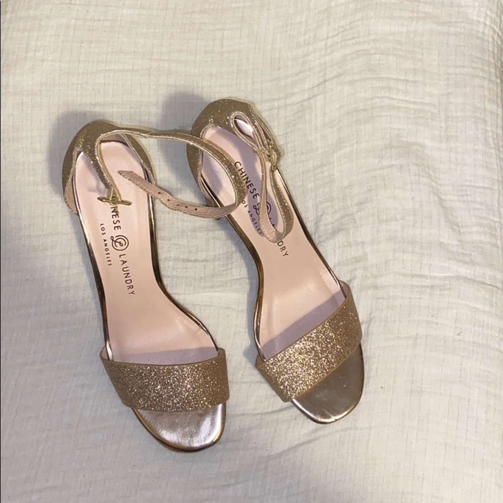 Chinese Laundry Gold Sparkle Heels Size 7